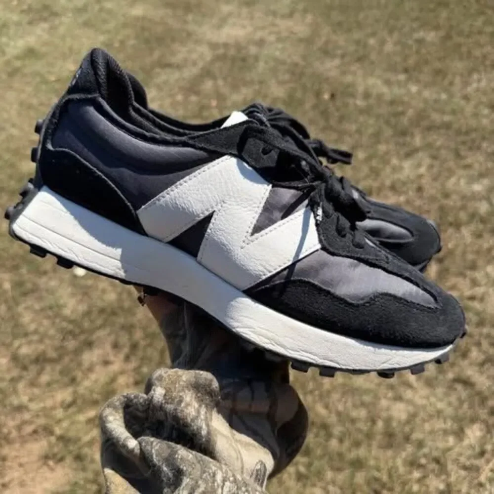 New Balance Figs 327 Sneakers Mens Size 9.5 / Womens size 11